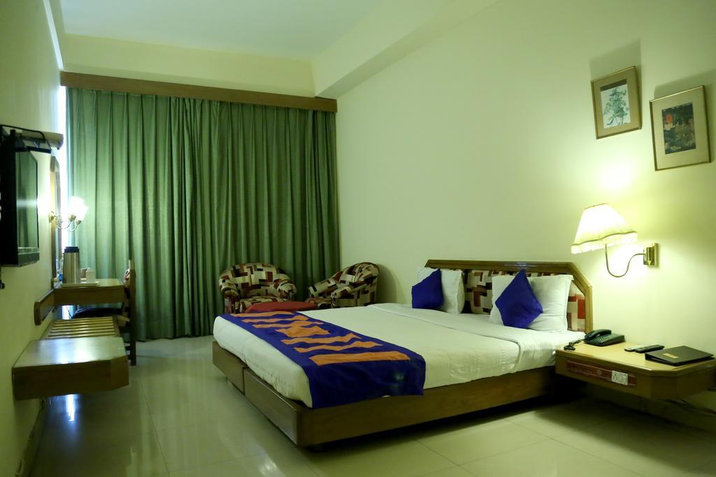 Zirakpur Hotel President מראה חיצוני תמונה